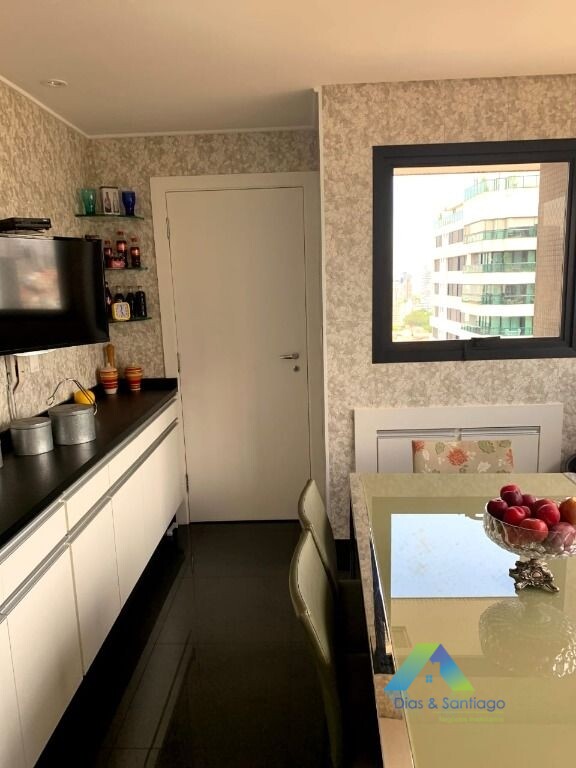 Apartamento à venda com 4 quartos, 278m² - Foto 2