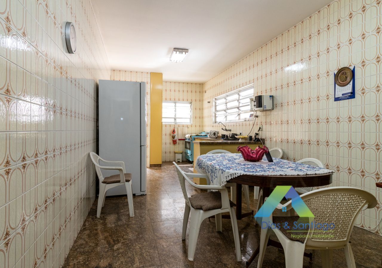 Sobrado para alugar com 4 quartos, 210m² - Foto 9