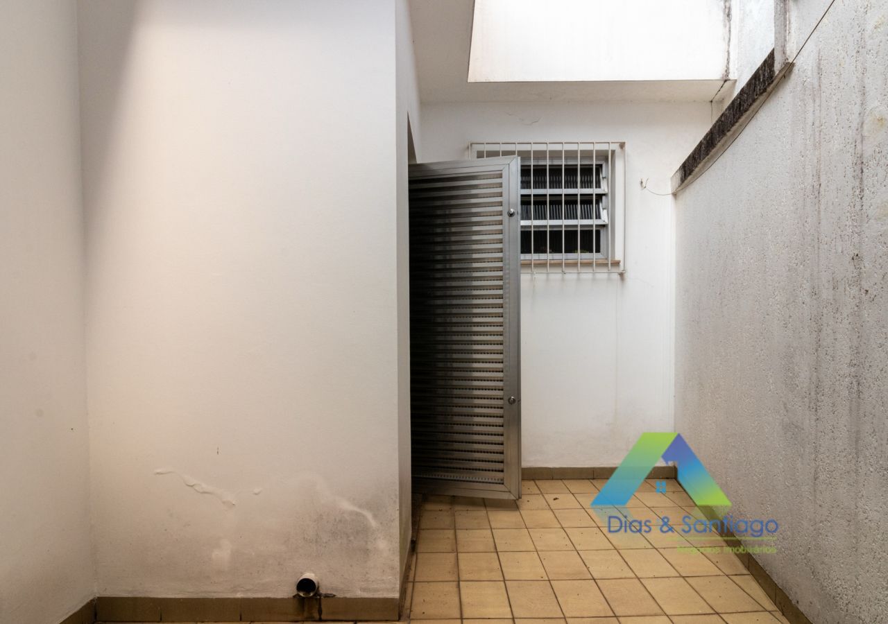 Sobrado para alugar com 4 quartos, 210m² - Foto 34
