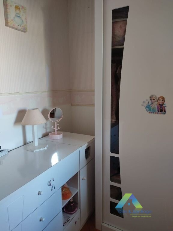 Apartamento à venda com 2 quartos, 60m² - Foto 18