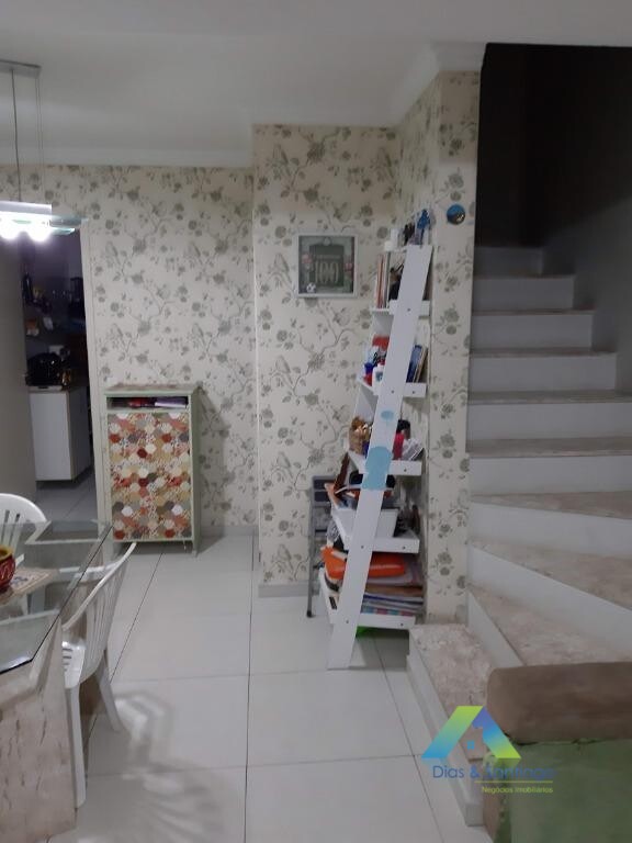 Sobrado à venda com 2 quartos, 110m² - Foto 23