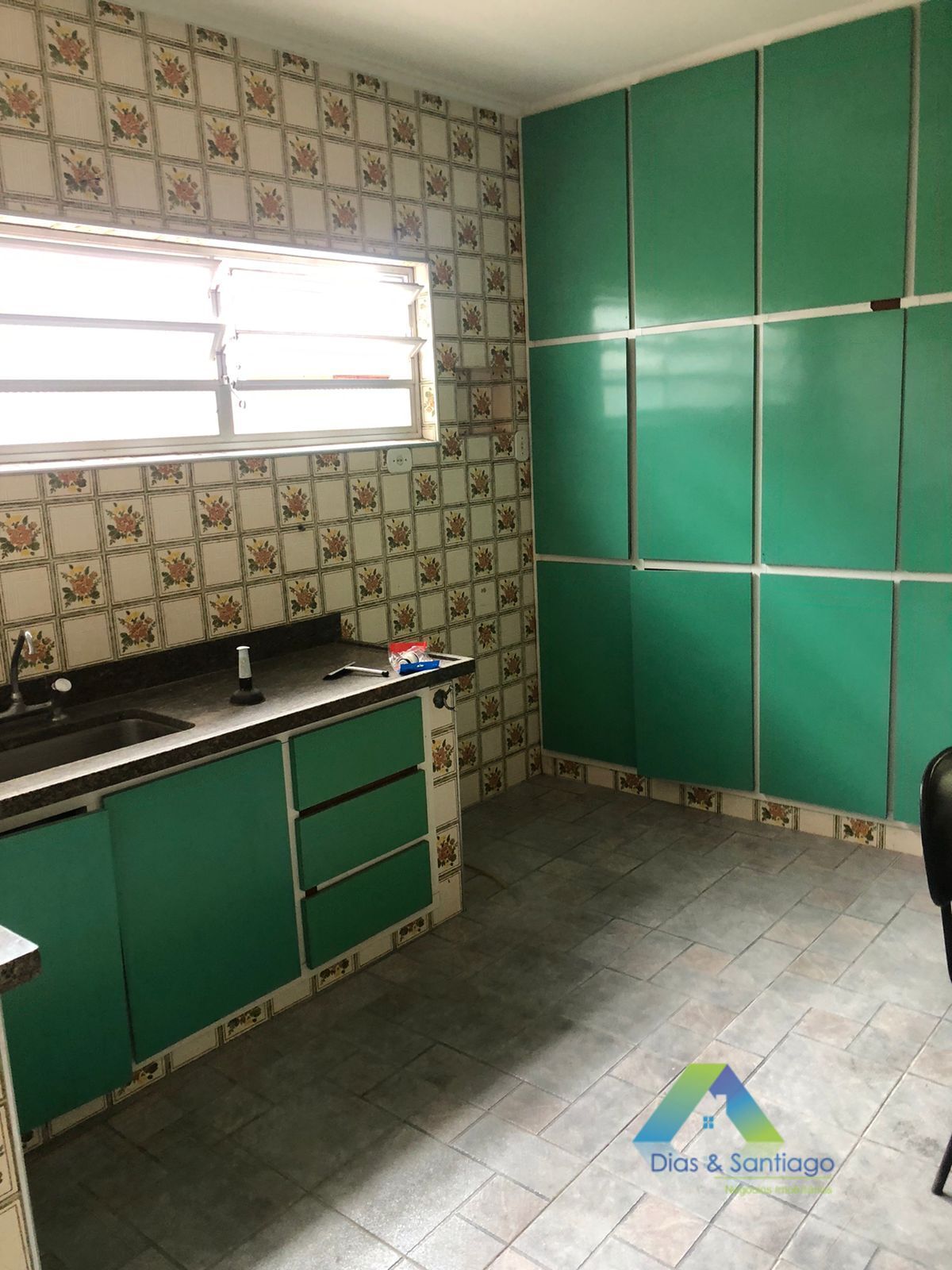 Casa para alugar com 3 quartos, 180m² - Foto 2