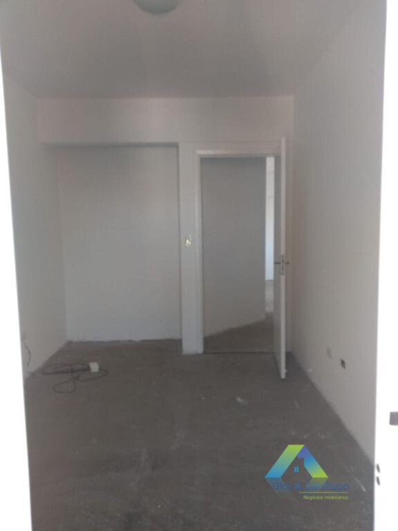 Apartamento à venda com 2 quartos, 79m² - Foto 9