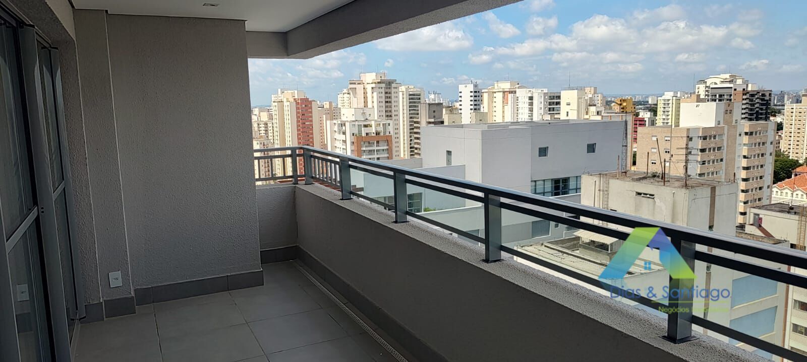 Apartamento à venda com 2 quartos, 80m² - Foto 2