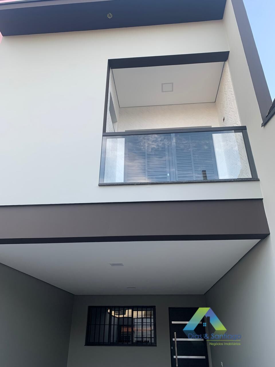 Sobrado à venda com 3 quartos, 180m² - Foto 1