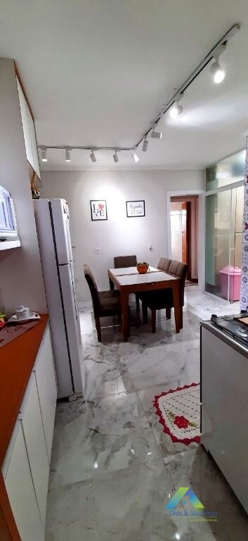 Apartamento à venda com 2 quartos, 70m² - Foto 5