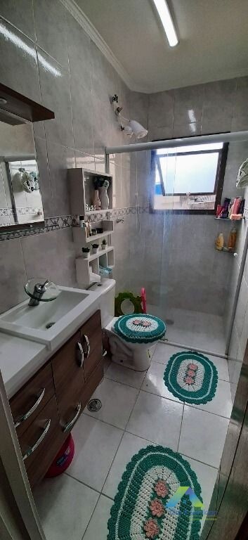 Apartamento à venda com 2 quartos, 70m² - Foto 18