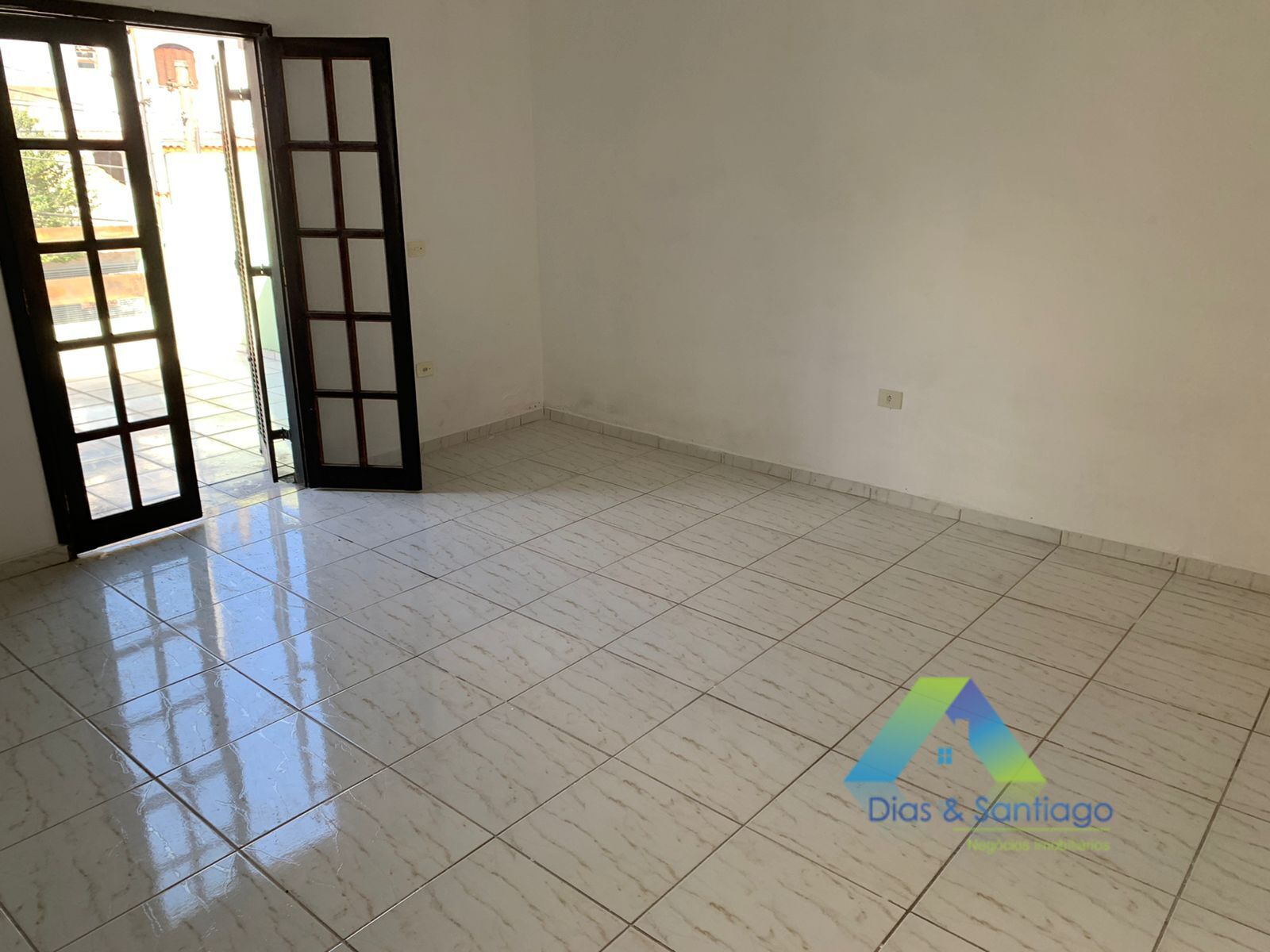 Sobrado à venda com 3 quartos, 125m² - Foto 1