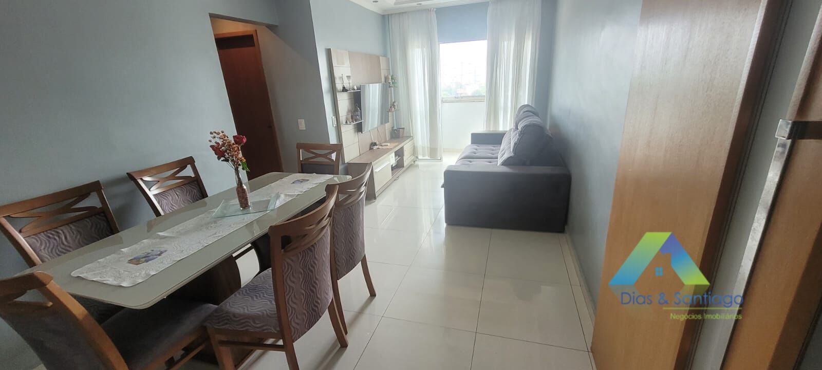 Apartamento à venda com 2 quartos, 70m² - Foto 1