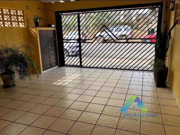 Sobrado à venda com 2 quartos, 118m² - Foto 2