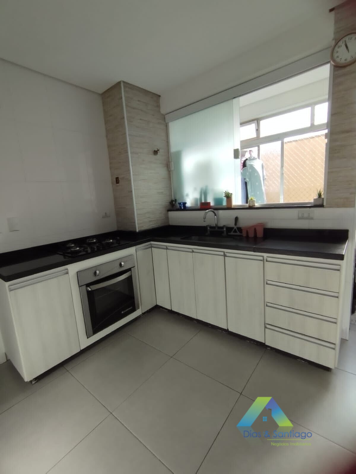 Apartamento à venda com 2 quartos, 67m² - Foto 1