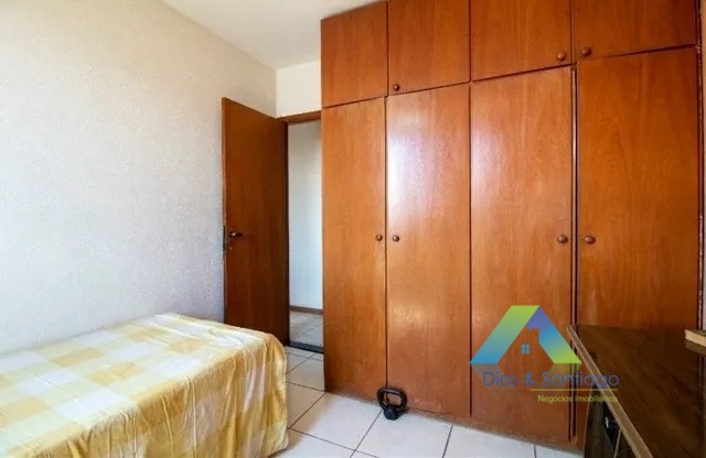 Apartamento à venda com 2 quartos, 67m² - Foto 4