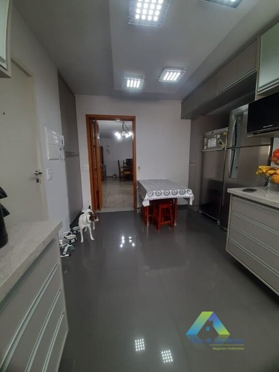 Apartamento à venda com 4 quartos, 138m² - Foto 12