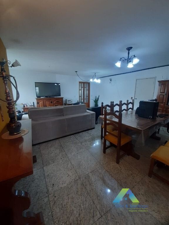 Apartamento à venda com 4 quartos, 138m² - Foto 2