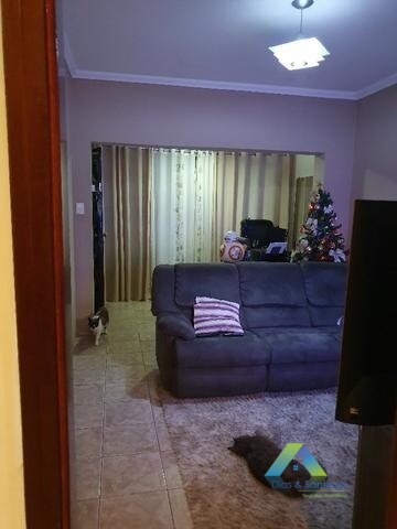 Casa à venda com 3 quartos, 260m² - Foto 2