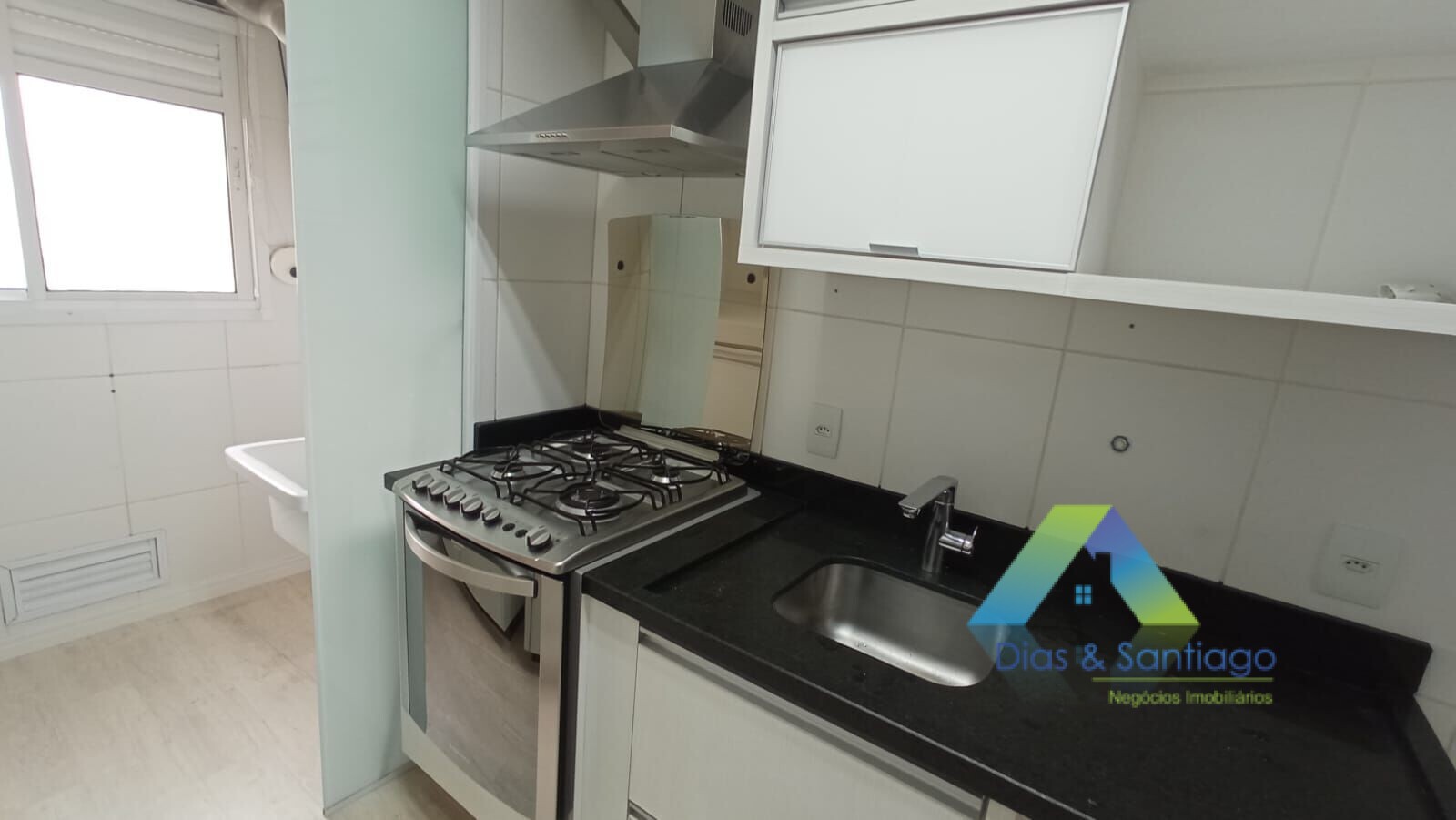 Apartamento à venda com 2 quartos, 63m² - Foto 3