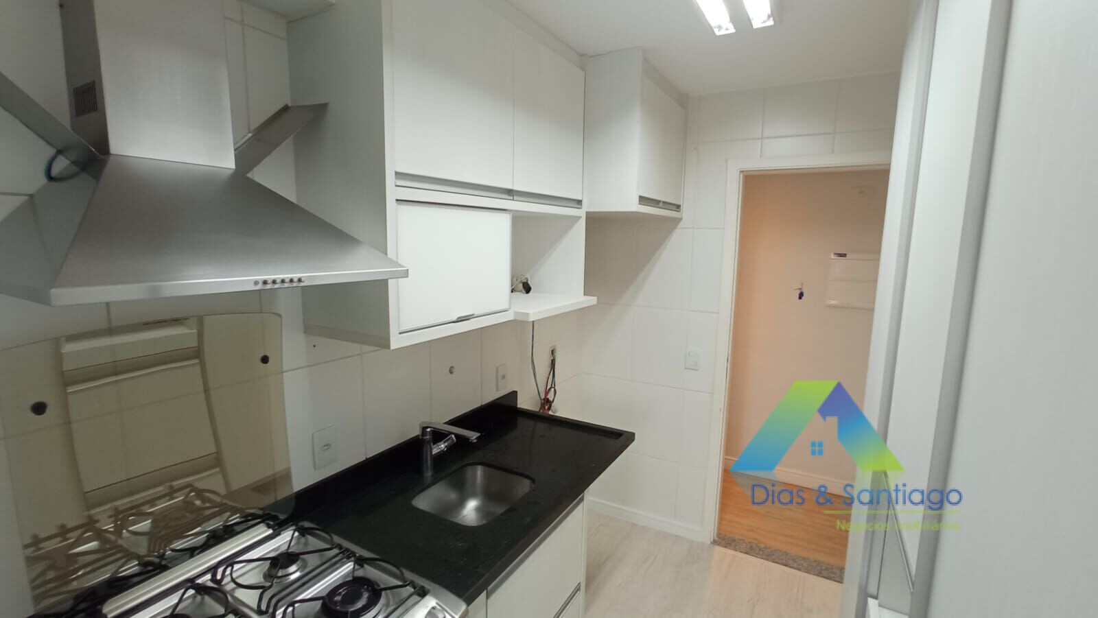 Apartamento à venda com 2 quartos, 63m² - Foto 2