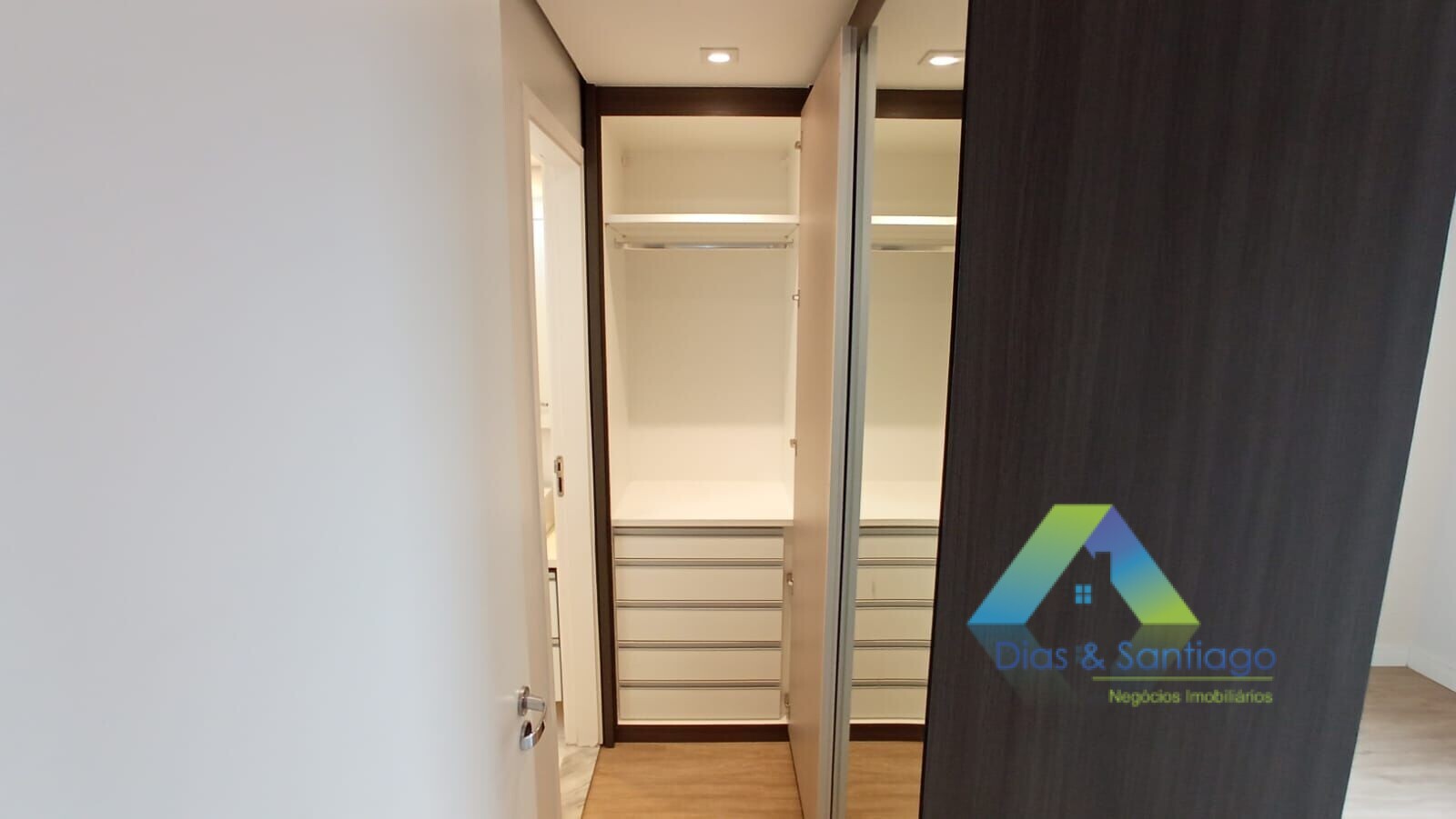 Apartamento à venda com 2 quartos, 63m² - Foto 22