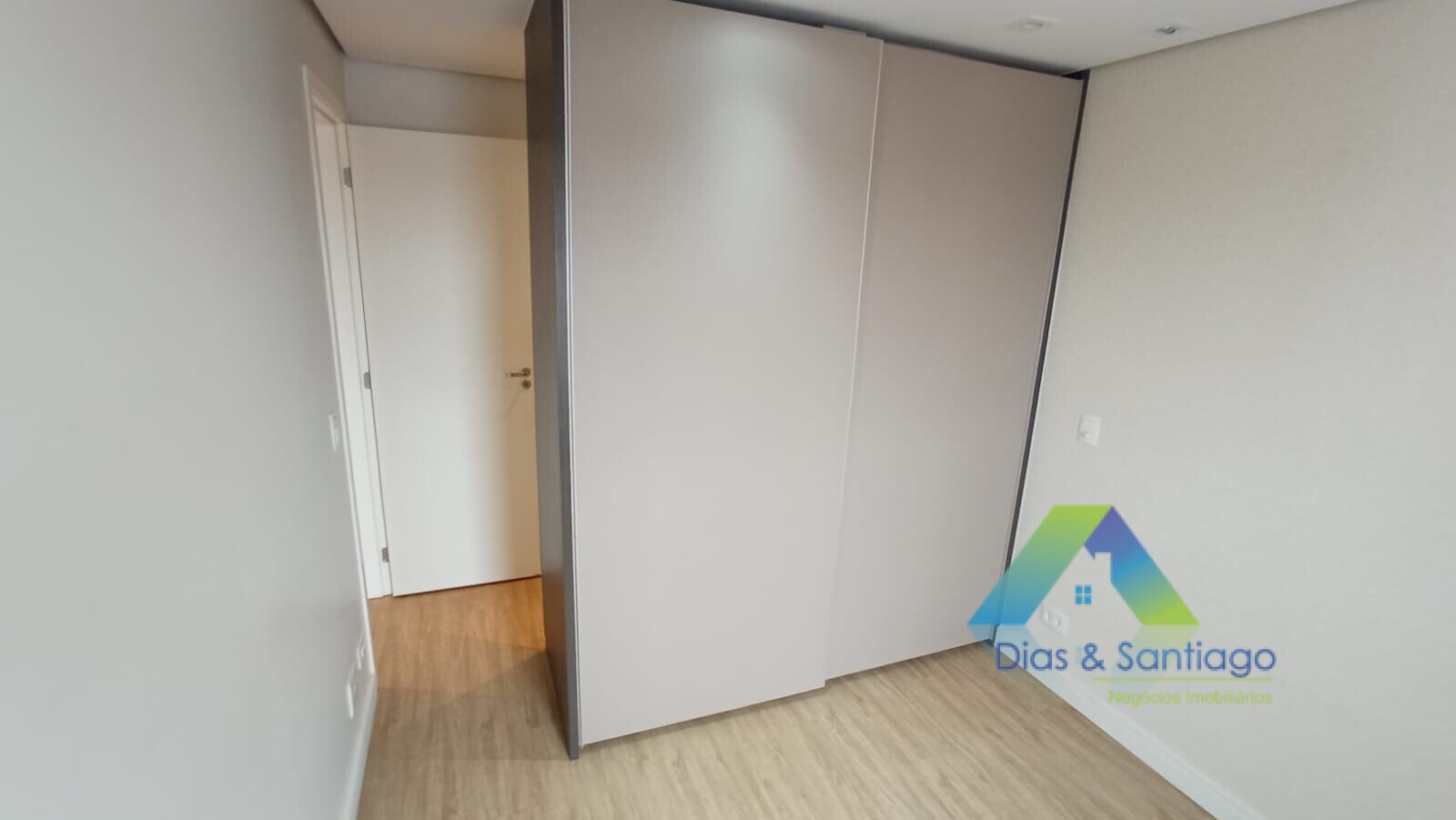 Apartamento à venda com 2 quartos, 63m² - Foto 16