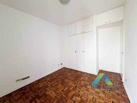 Apartamento à venda com 2 quartos, 75m² - Foto 8