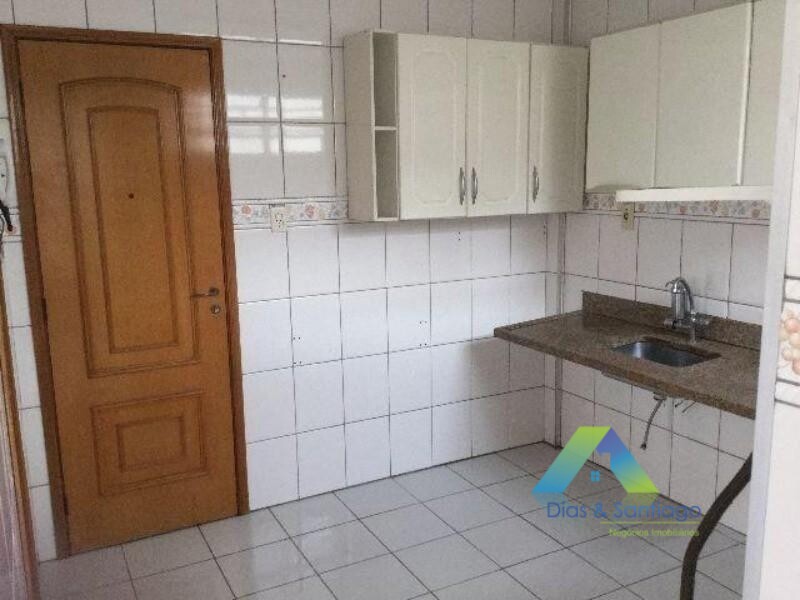 Apartamento à venda com 3 quartos, 80m² - Foto 4