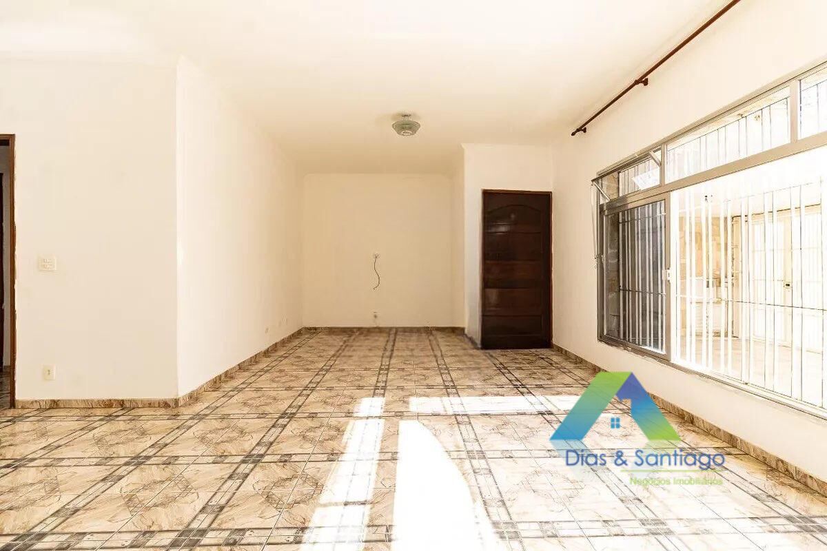 Casa à venda com 3 quartos, 210m² - Foto 5