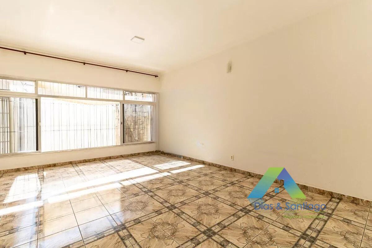 Casa à venda com 3 quartos, 210m² - Foto 3