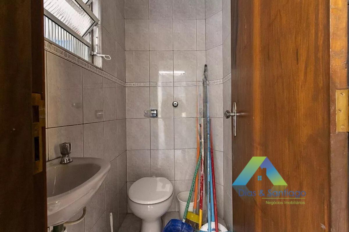 Casa à venda com 3 quartos, 210m² - Foto 29