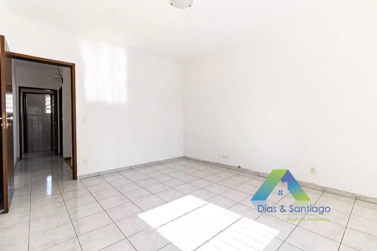 Casa à venda com 3 quartos, 210m² - Foto 18