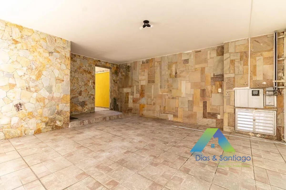 Casa à venda com 3 quartos, 210m² - Foto 7