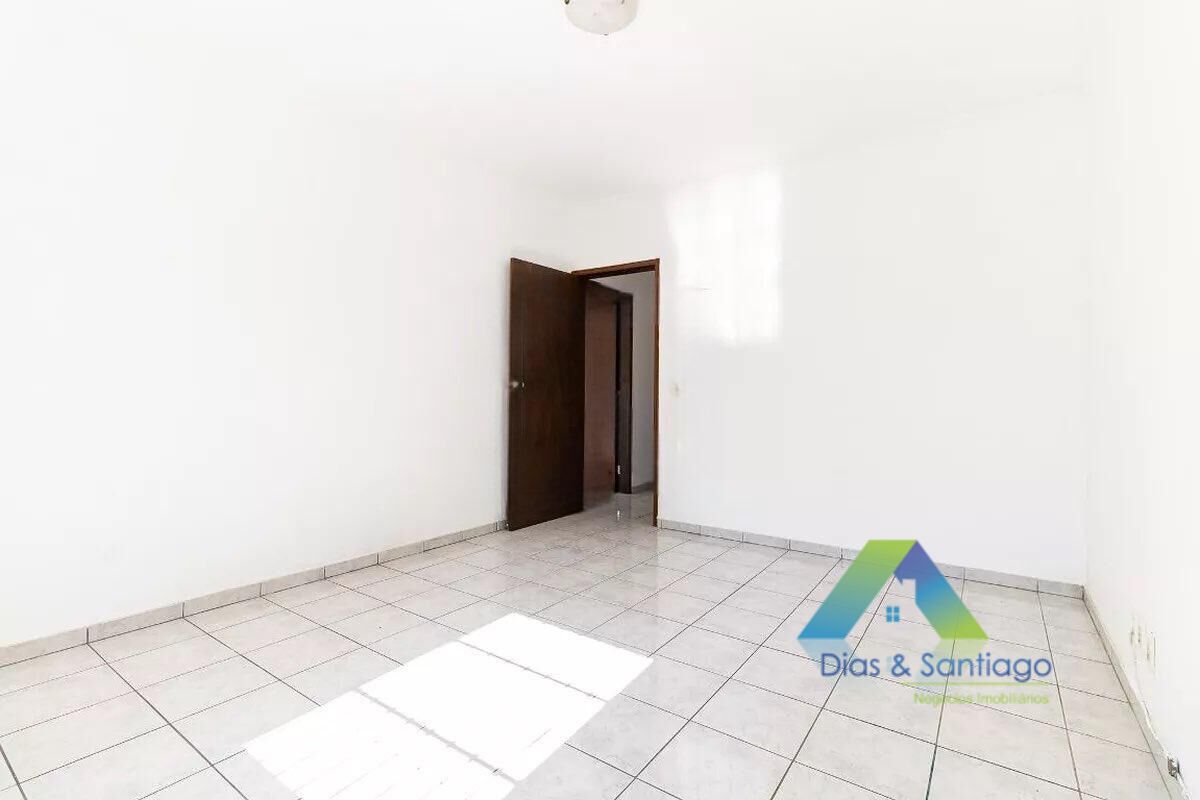 Casa à venda com 3 quartos, 210m² - Foto 17