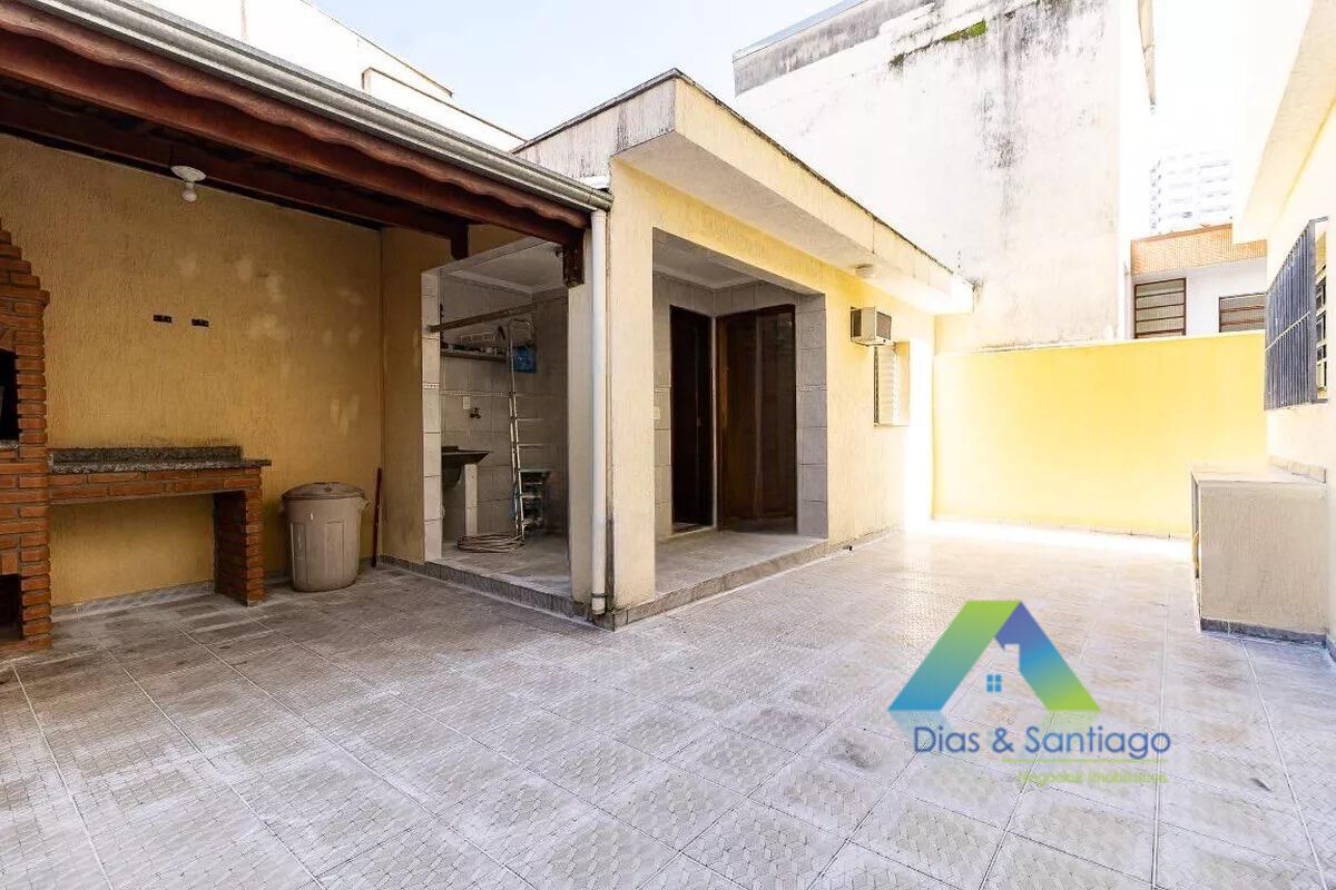 Casa à venda com 3 quartos, 210m² - Foto 34