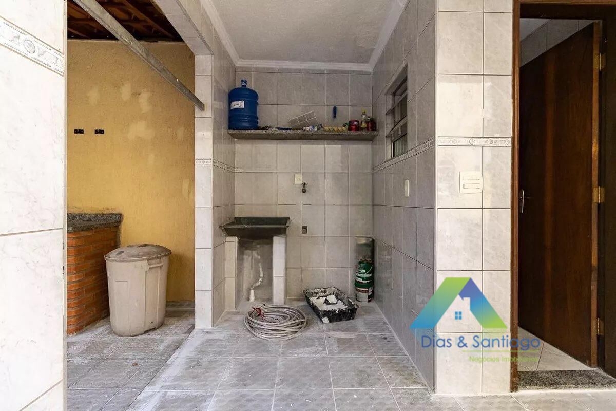 Casa à venda com 3 quartos, 210m² - Foto 38
