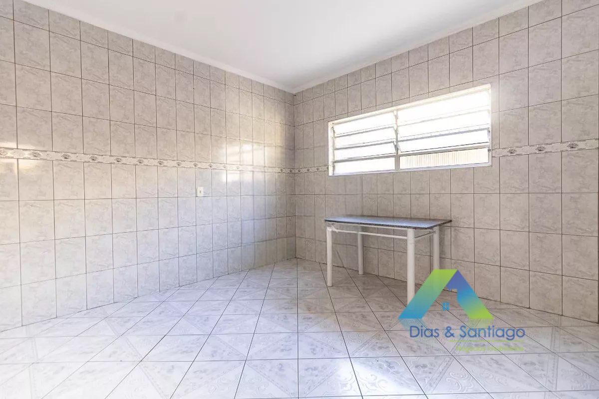 Casa à venda com 3 quartos, 210m² - Foto 10