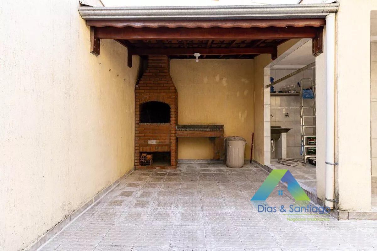 Casa à venda com 3 quartos, 210m² - Foto 37
