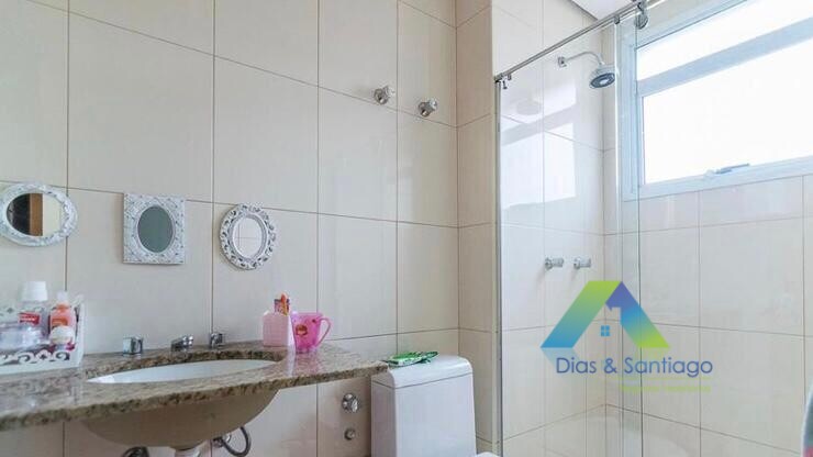 Apartamento à venda com 3 quartos, 145m² - Foto 2