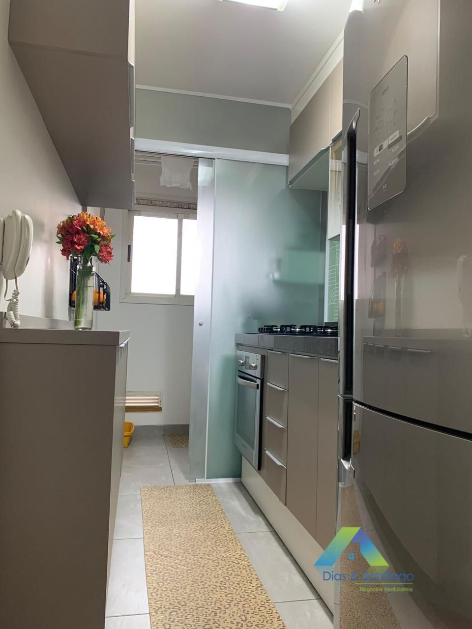 Apartamento à venda com 2 quartos, 63m² - Foto 2