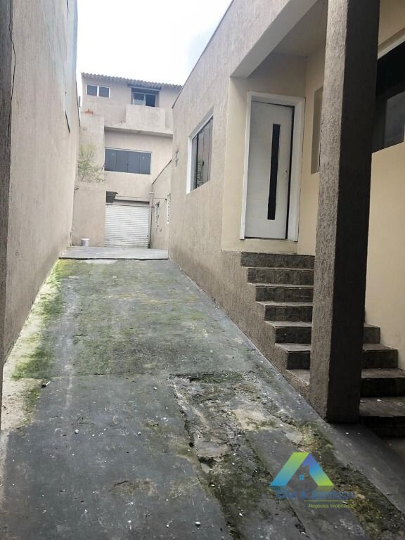 Sobrado à venda com 3 quartos, 300m² - Foto 2