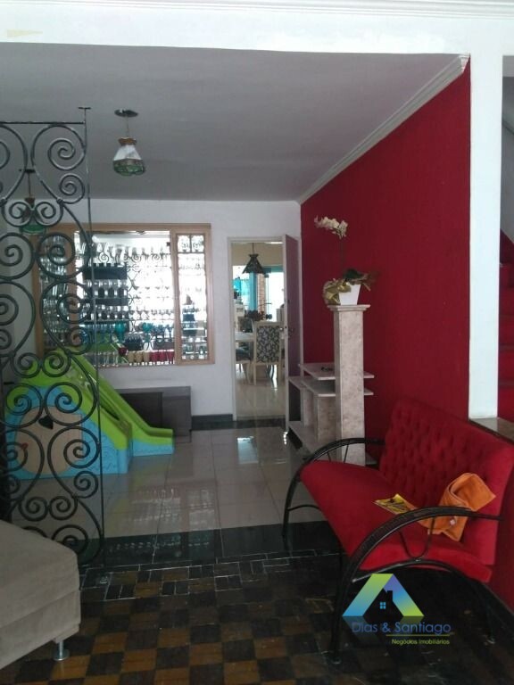 Sobrado à venda com 3 quartos, 300m² - Foto 3