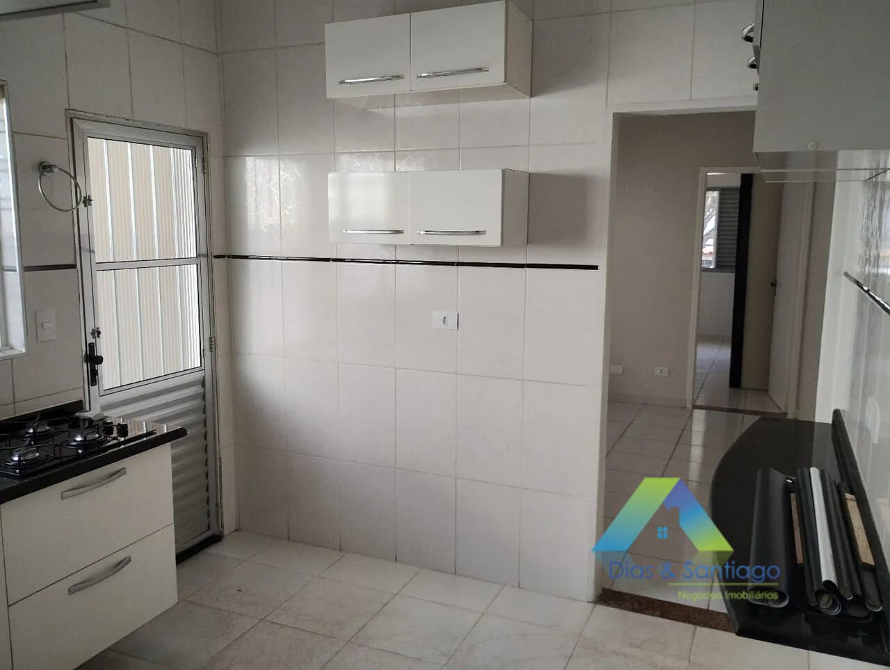 Casa à venda com 3 quartos, 153m² - Foto 2