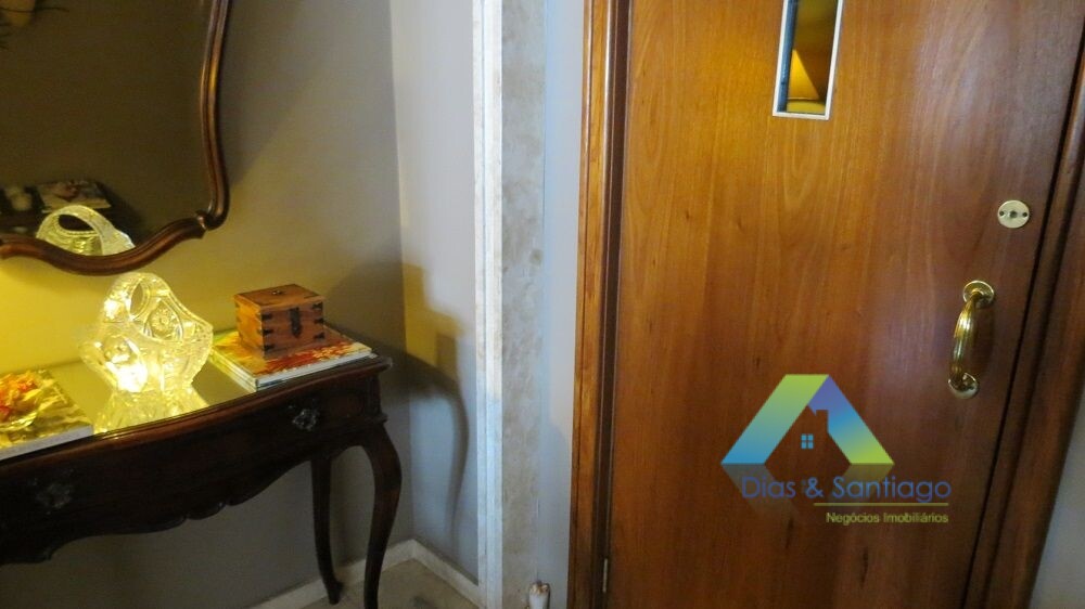 Apartamento à venda com 4 quartos, 211m² - Foto 18