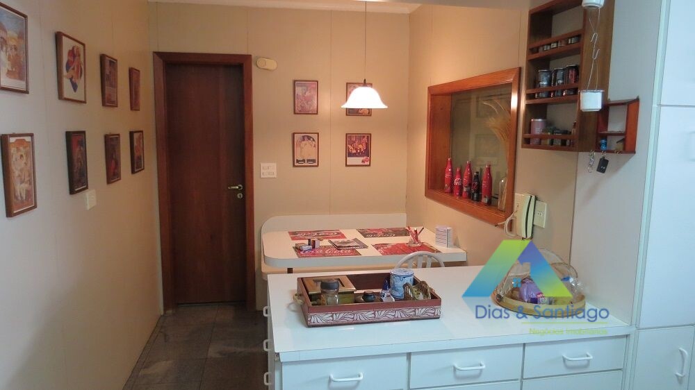 Apartamento à venda com 4 quartos, 211m² - Foto 8