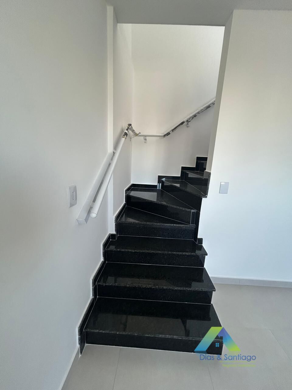 Cobertura à venda com 2 quartos, 93m² - Foto 11