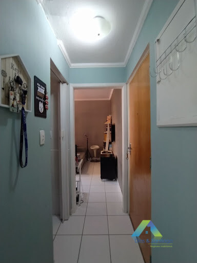 Apartamento à venda com 1 quarto, 33m² - Foto 11