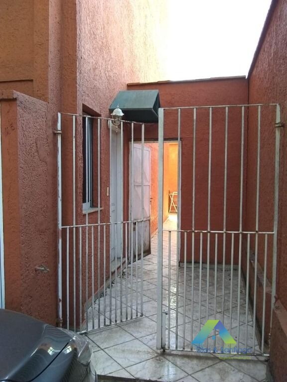 Sobrado à venda com 3 quartos, 165m² - Foto 3