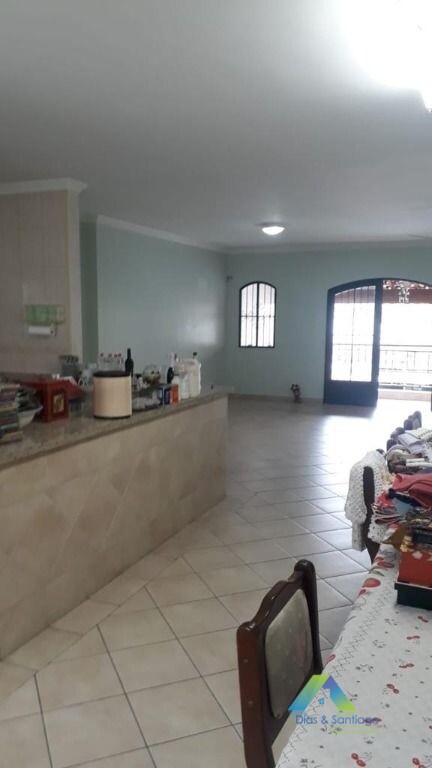 Sobrado à venda com 5 quartos, 314m² - Foto 1