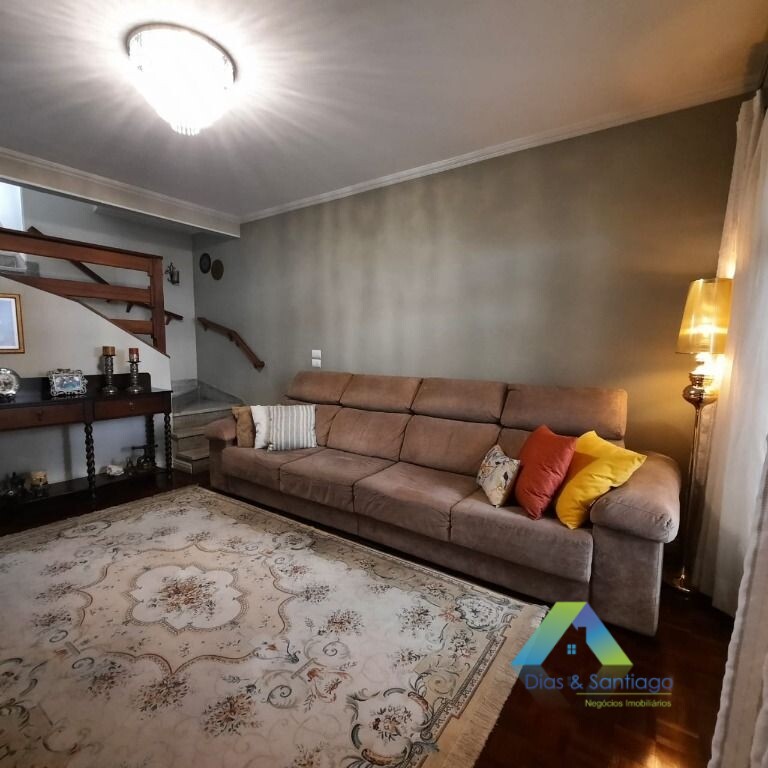 Sobrado à venda com 3 quartos, 162m² - Foto 1