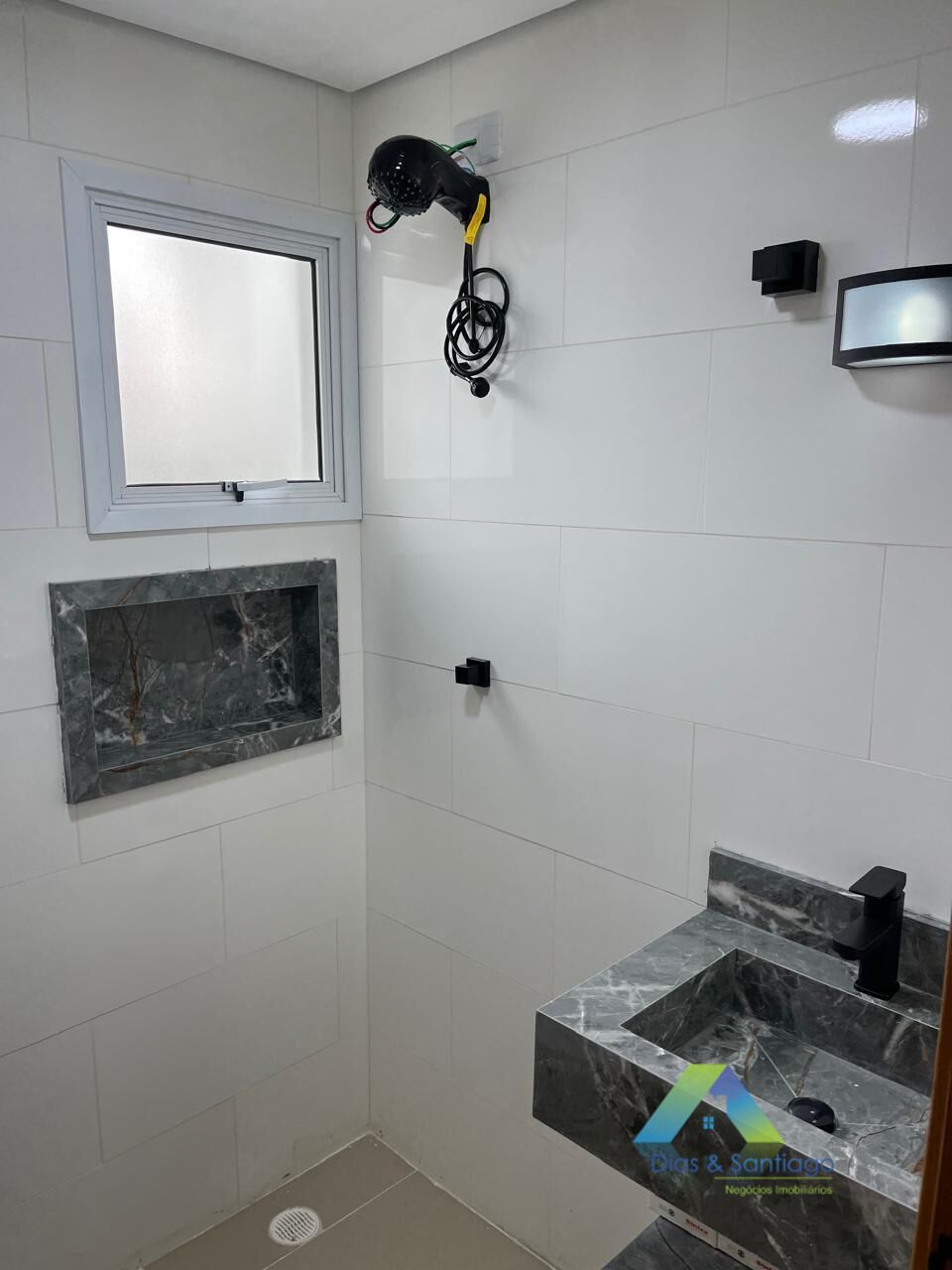 Apartamento à venda com 2 quartos, 56m² - Foto 2