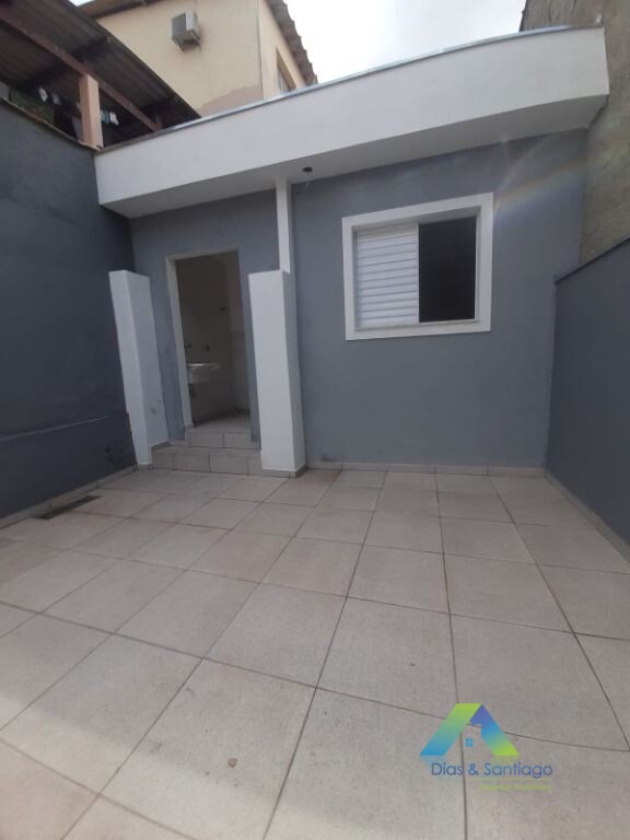 Casa à venda com 2 quartos, 110m² - Foto 3