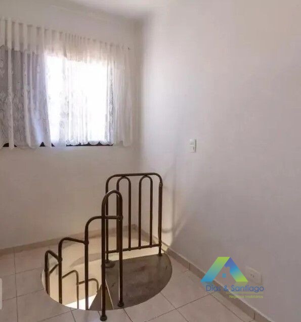 Sobrado à venda com 3 quartos, 217m² - Foto 13